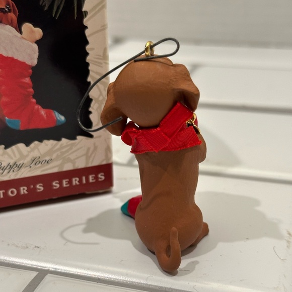 Hallmark 1996 “Puppy Love” Ornament - Picture 6 of 8